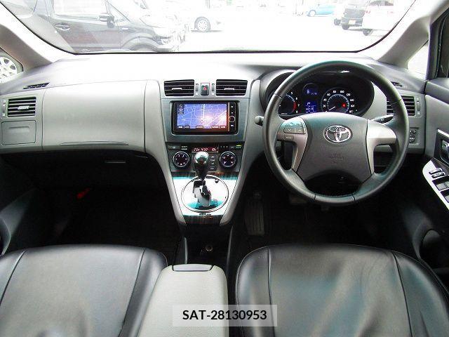 Toyota VOXY 2013-06 326464-1
