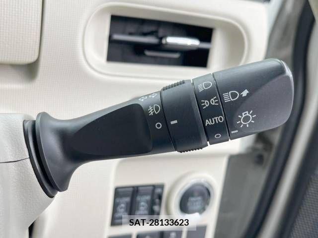 Daihatsu MOVE 2017-12 215876-8