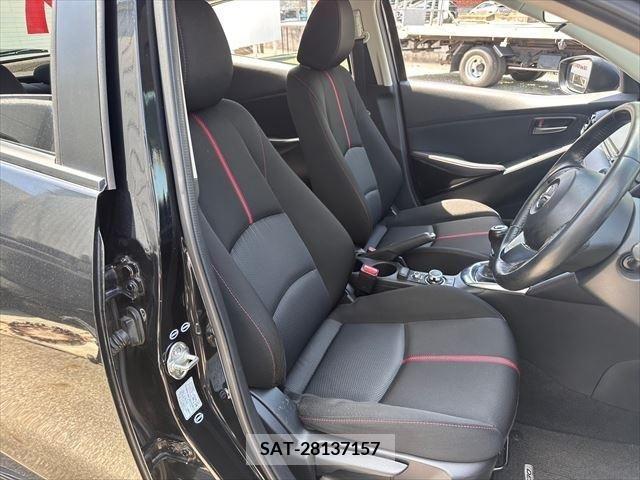 Mazda DEMIO 2015-11 267579-19