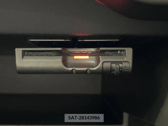 Nissan NOTE 2018-09 279867-6