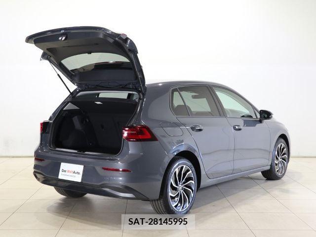 VolksWagen GOLF 2024-01 320338-8