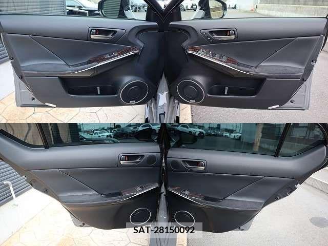 Lexus IS 2023-01 388152-25