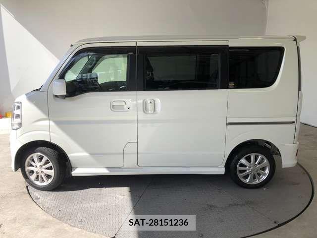 Suzuki EVERY WAGON 2017-06 220407-11
