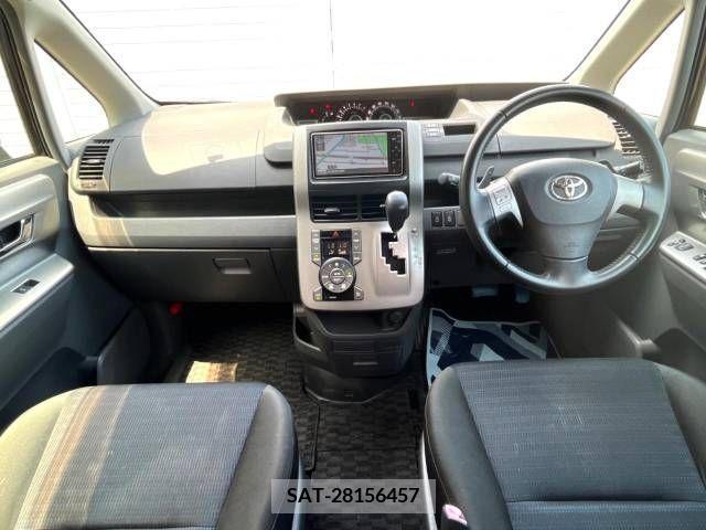 Toyota VOXY 2009-11 394999-1