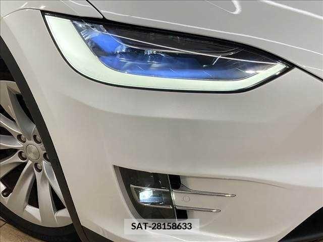Tesla MODEL X 2017-12 332968-19