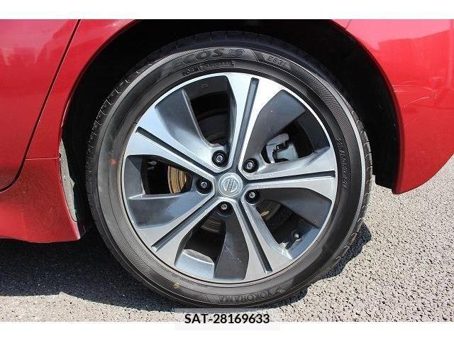 Nissan LEAF 2018-01 245848-10