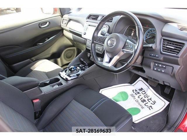 Nissan LEAF 2018-01 245848-11