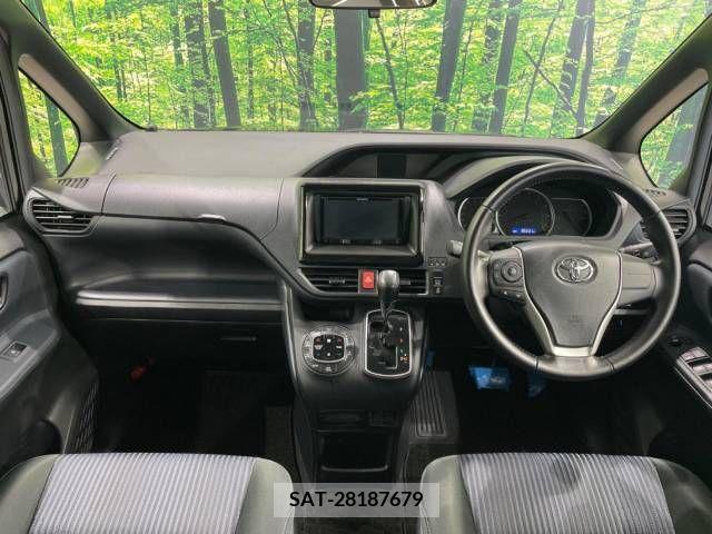 Toyota VOXY 2015-09 321448-1