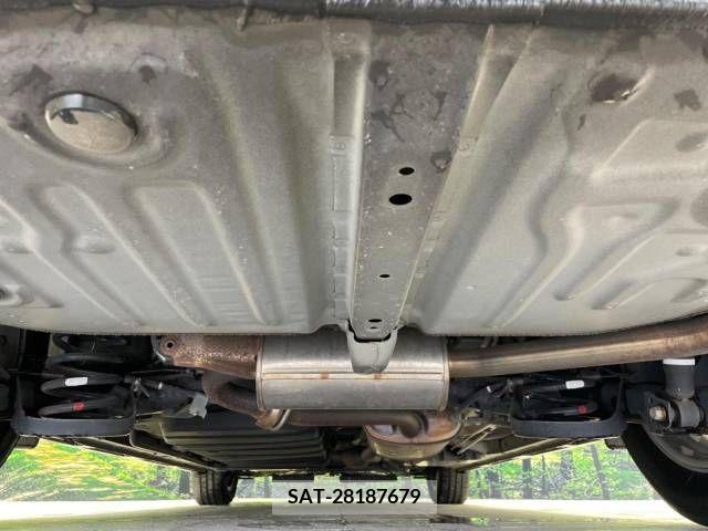 Toyota VOXY 2015-09 321448-19