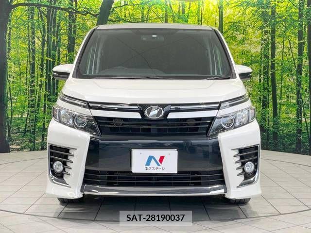 Toyota VOXY 2014-03 341769-15