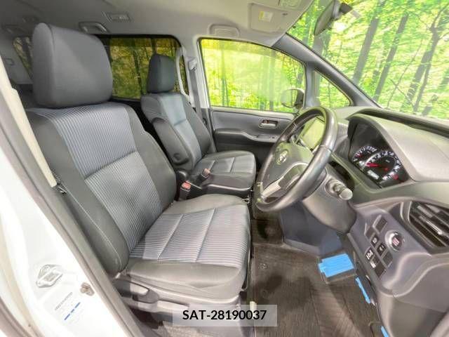 Toyota VOXY 2014-03 341769-8