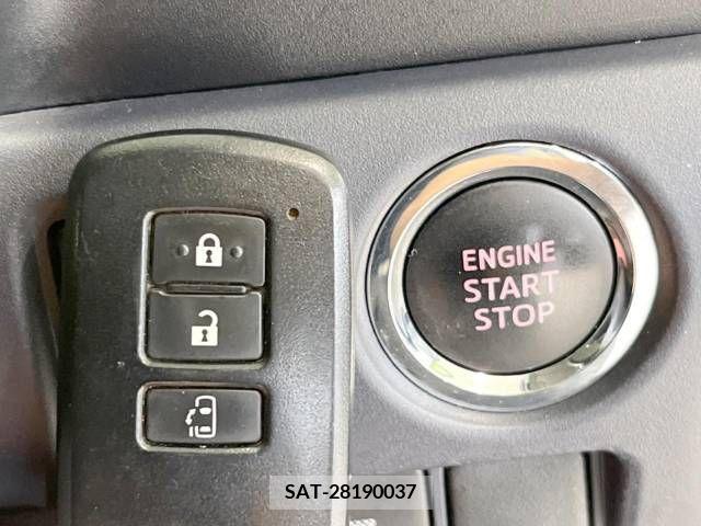 Toyota VOXY 2014-03 341769-6