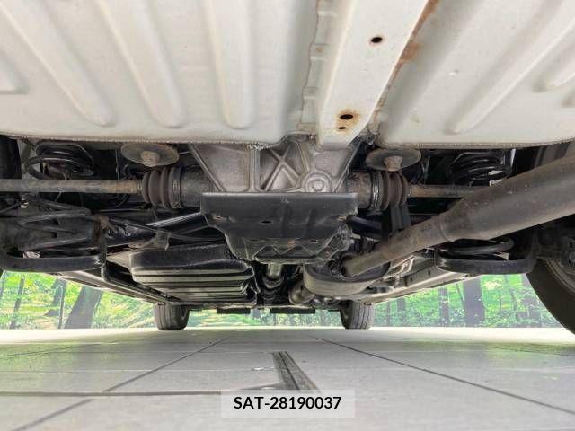 Toyota VOXY 2014-03 341769-19
