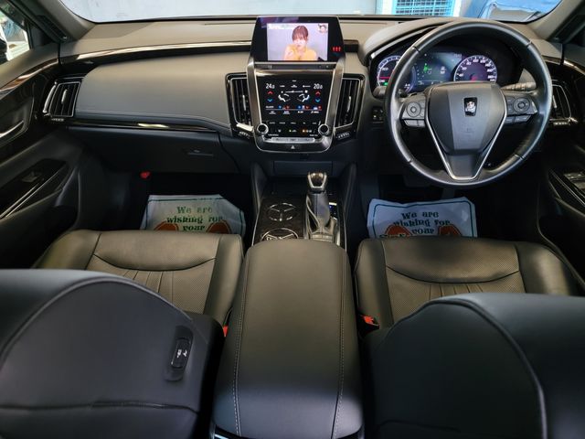 Toyota CROWN SEDAN 2018-08 23372-18