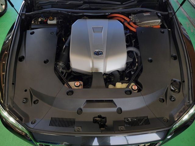 Toyota CROWN SEDAN 2018-08 23372-26
