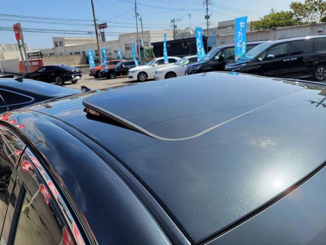 Toyota CROWN SEDAN 2018-08 23372-3