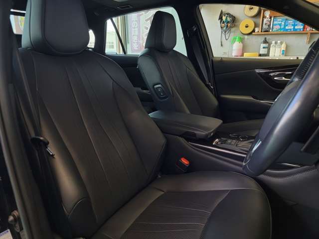 Toyota CROWN SEDAN 2018-08 23372-6