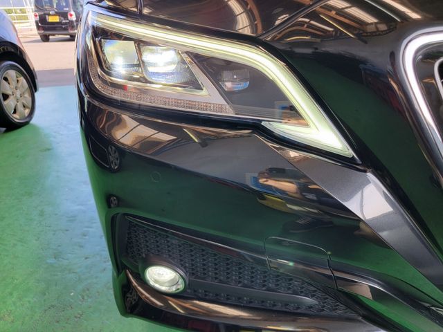 Toyota CROWN SEDAN 2018-08 23372-25