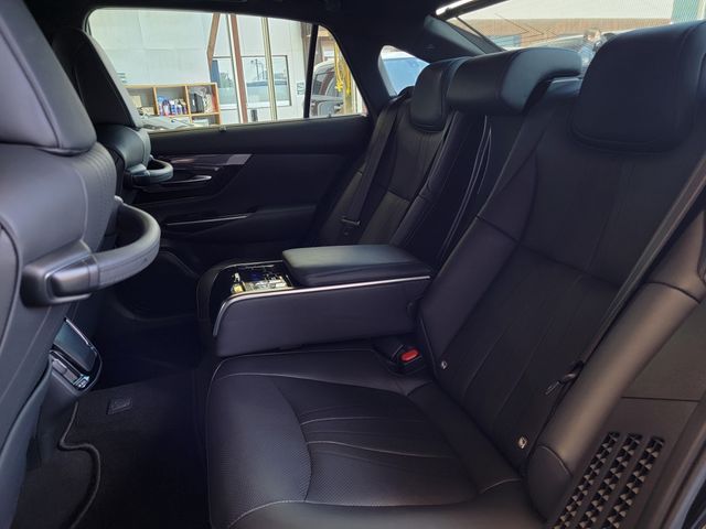 Toyota CROWN SEDAN 2018-08 23372-21
