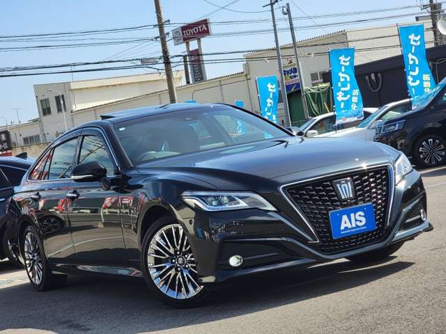 Toyota CROWN SEDAN 2018-08 23372-1