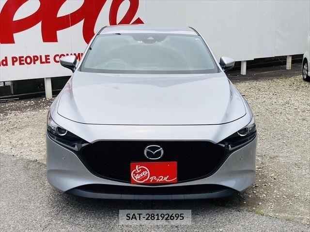 Mazda MAZDA3 2019-08 301038-13
