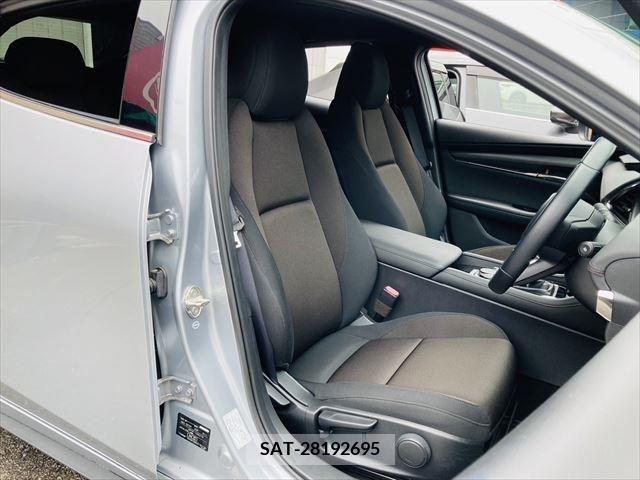 Mazda MAZDA3 2019-08 301038-7