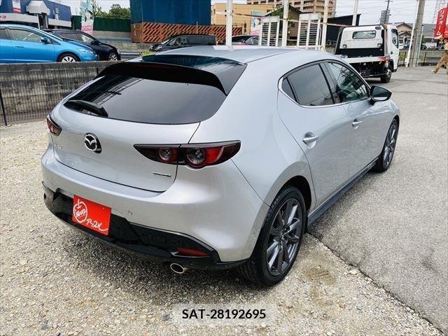 Mazda MAZDA3 2019-08 301038-17