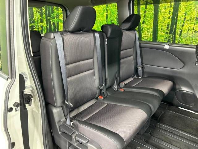 Nissan SERENA 2017-06 23338-11