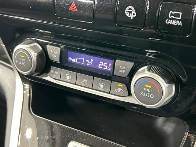 Nissan SERENA 2017-06 23338-9