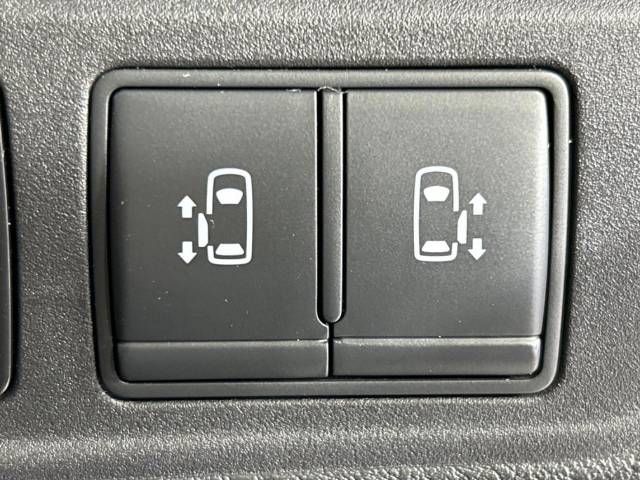 Nissan SERENA 2017-06 23338-5