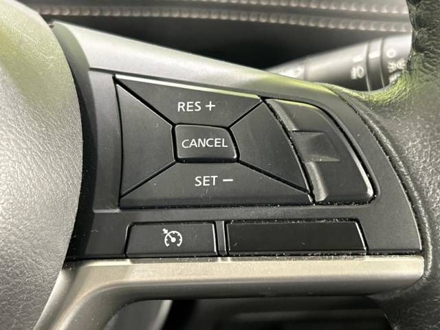 Nissan SERENA 2017-06 23338-4