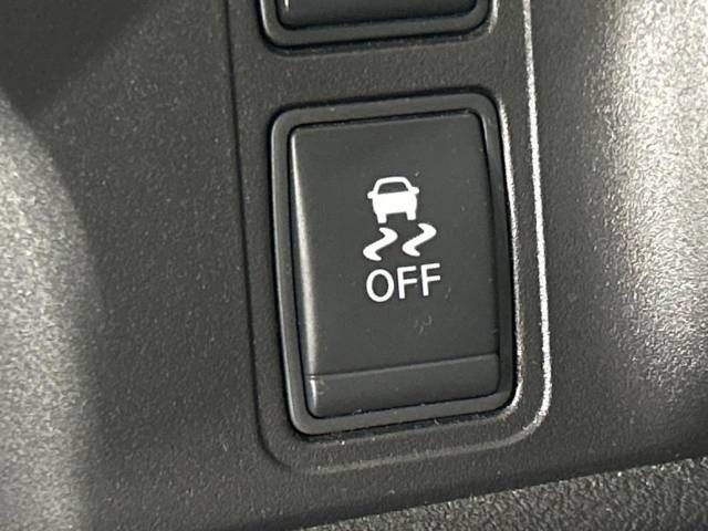 Nissan SERENA 2017-06 23338-8