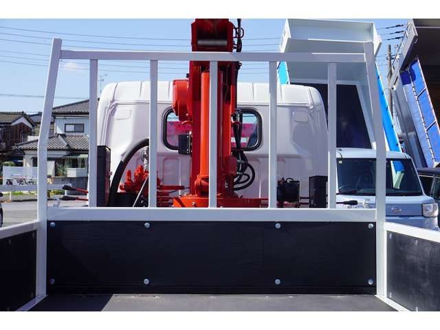 Mitsubishi CANTER 2023-04 13665-14