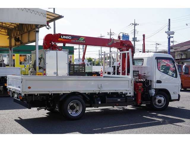 Mitsubishi CANTER 2023-04 13665-7