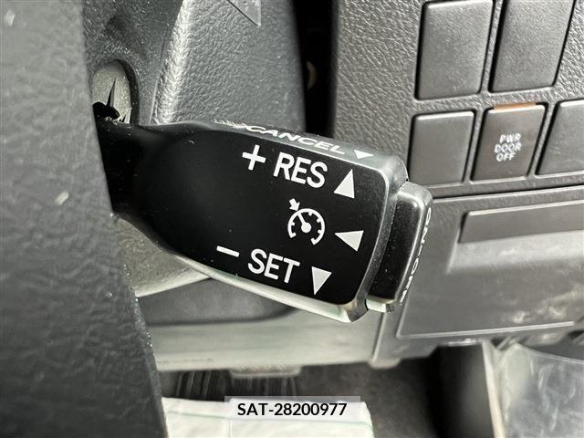 Toyota ALPHARD 2015-02 372095-13
