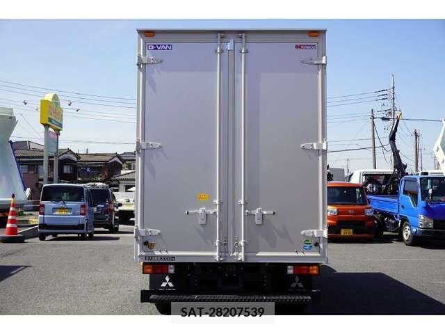 Mitsubishi CANTER 2023-04 263456-3