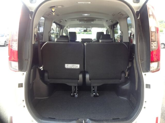 Toyota ESQUIRE 2015-06 6163-5