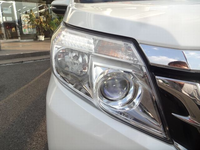 Toyota ESQUIRE 2015-06 6163-28