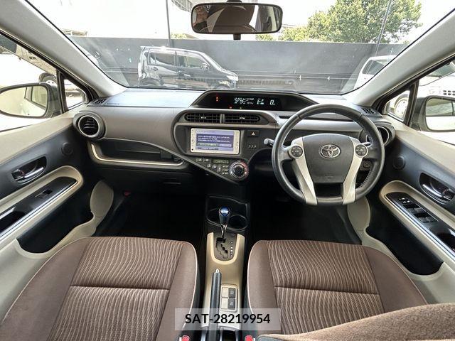 Toyota AQUA 2014-05 356143-8