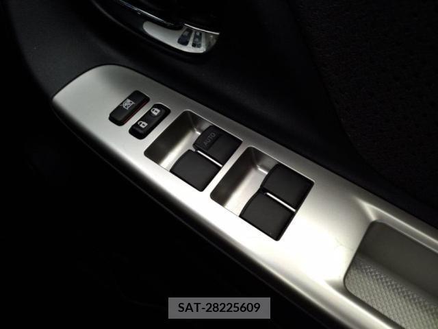 Toyota VITZ 2015-06 352621-12