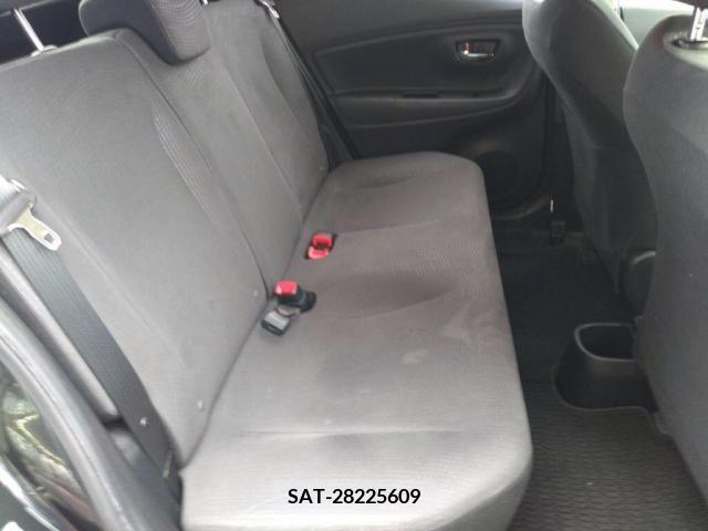 Toyota VITZ 2015-06 352621-20