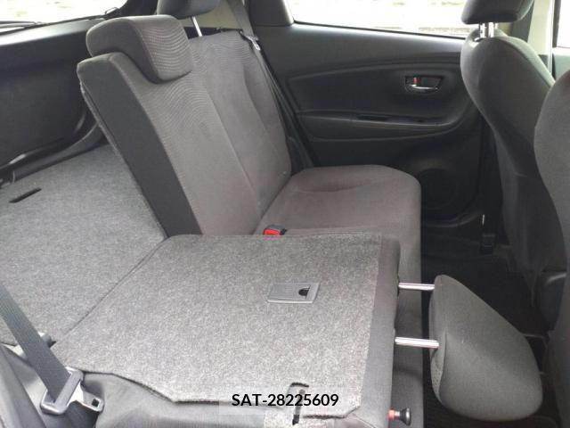 Toyota VITZ 2015-06 352621-21