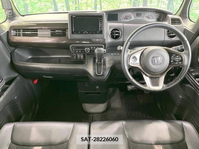 Honda N BOX CUSTOM 2020-03 330691-1