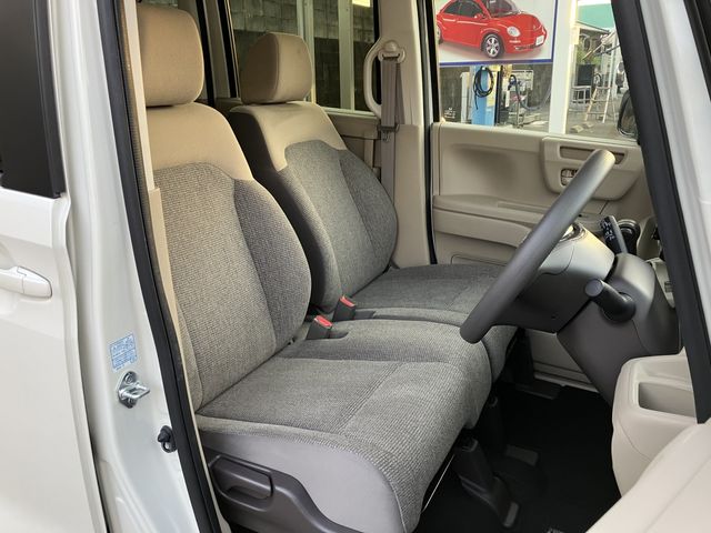 Honda N BOX 2018-03 2559-25