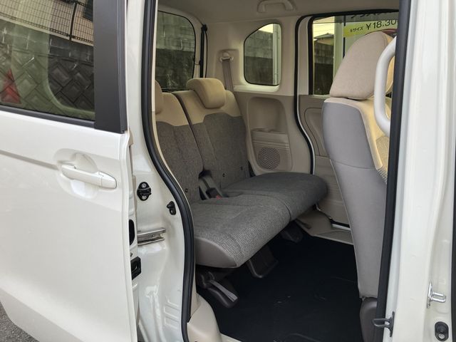 Honda N BOX 2018-03 2559-27