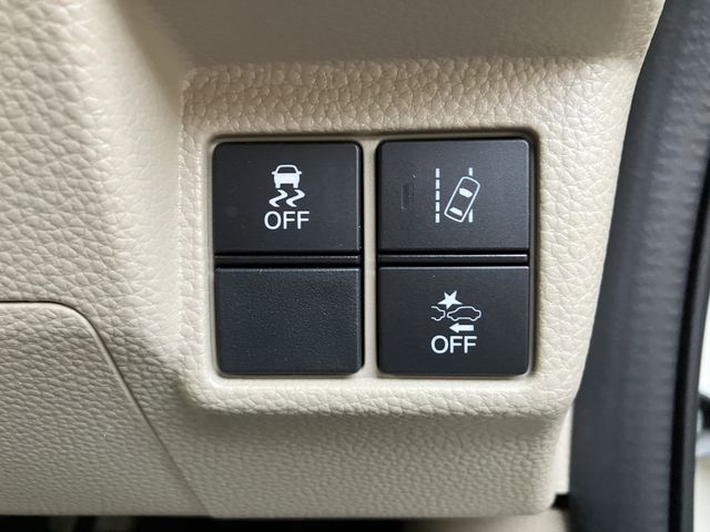 Honda N BOX 2018-03 2559-4