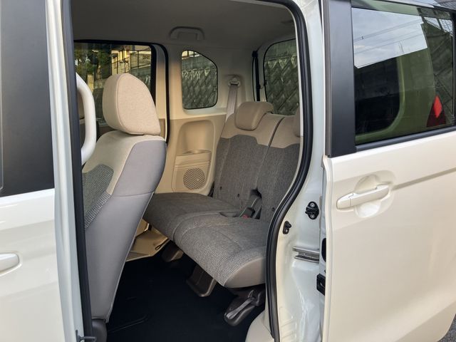 Honda N BOX 2018-03 2559-28