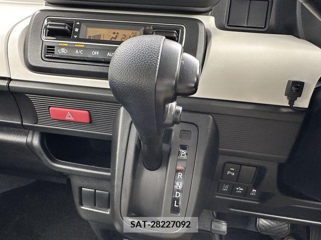 Suzuki SPACIA 2019-06 325870-16