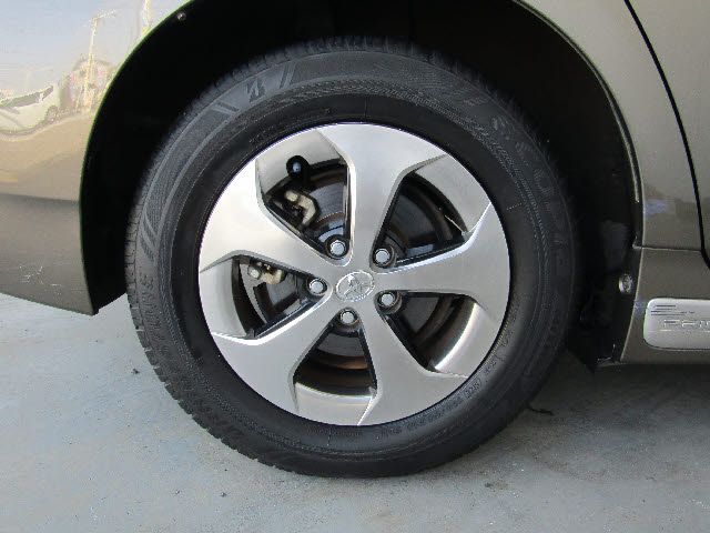 Toyota PRIUS 2013-02 13724-26