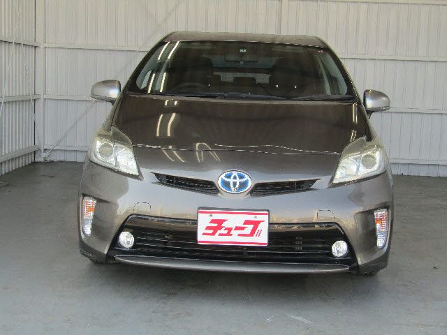 Toyota PRIUS 2013-02 13724-15